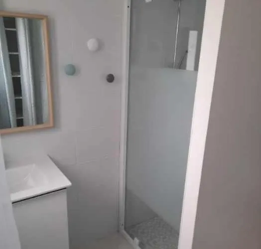 T2 Avec Terrasse 650m De La Appartement